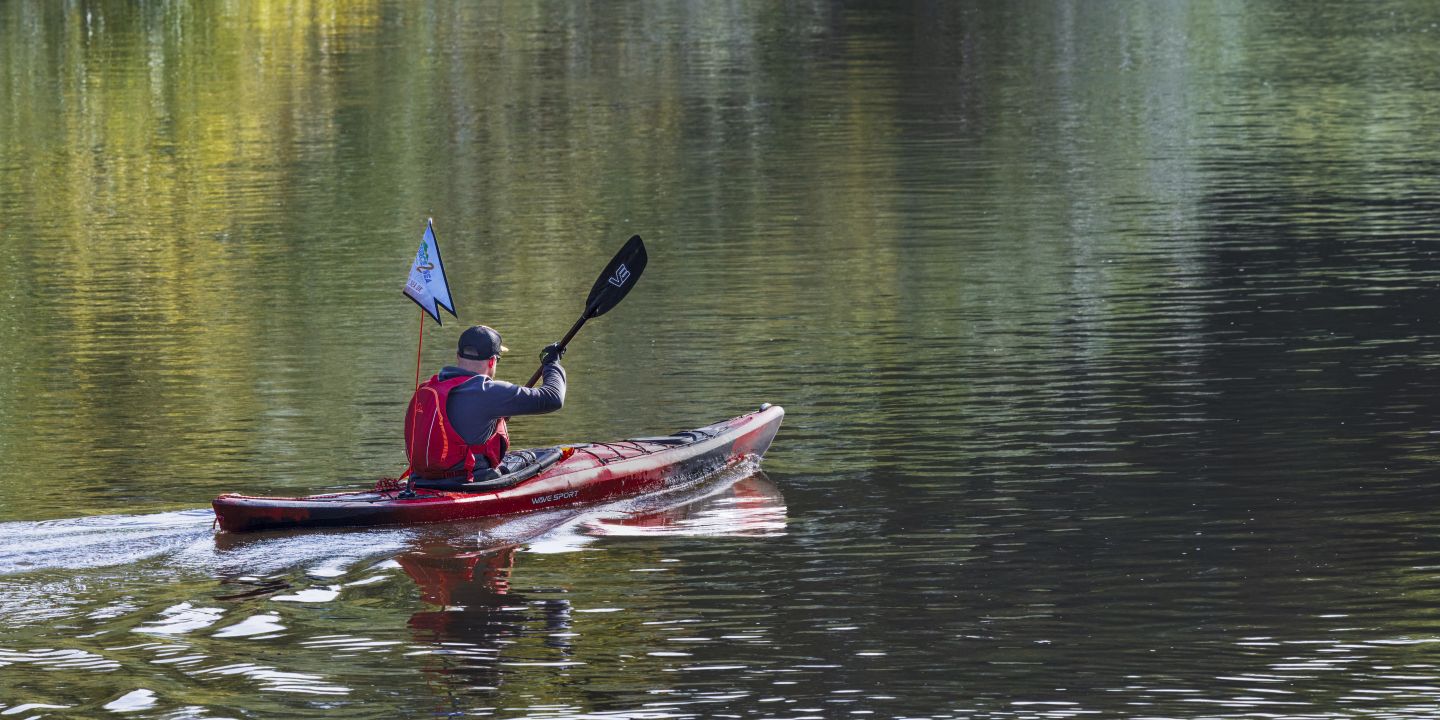 Sam kayaking on the River Severn, Day 7 — photo by Rob, Cotswold Photos